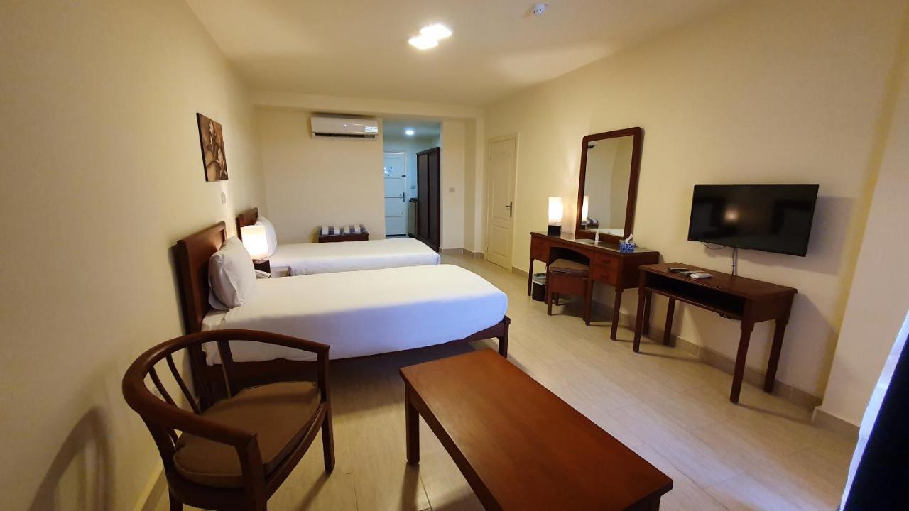 Fanar Hotel Ajn Suchna Zewnętrze zdjęcie